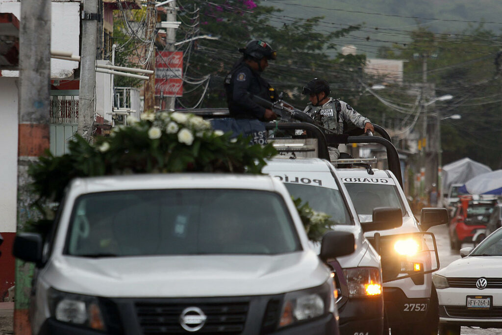 Agentes custodian el funeral de Hossein Nabor, asesinado en Guerrero - 0e2a6739aae93284cbb92c6b01e741ad8c99e2cdw-1024x683