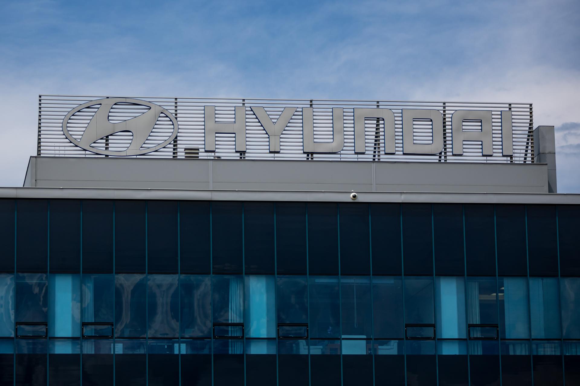 Agentes de inmigración allanan la planta de producción de Hyundai en Georgia