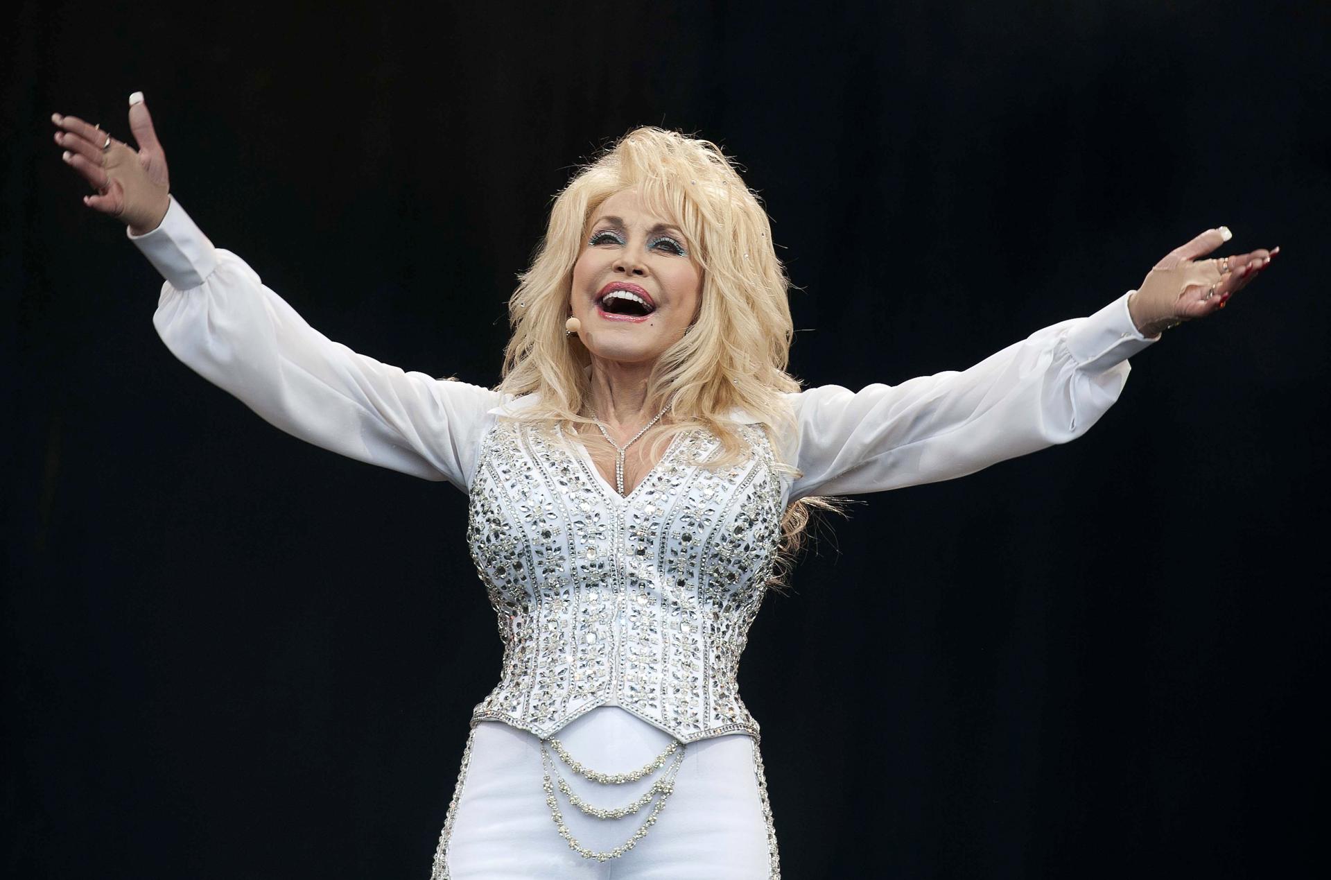 Dolly Parton pospone sus conciertos en Las Vegas Dolly Parton pospone sus conciertos en Las Vegas