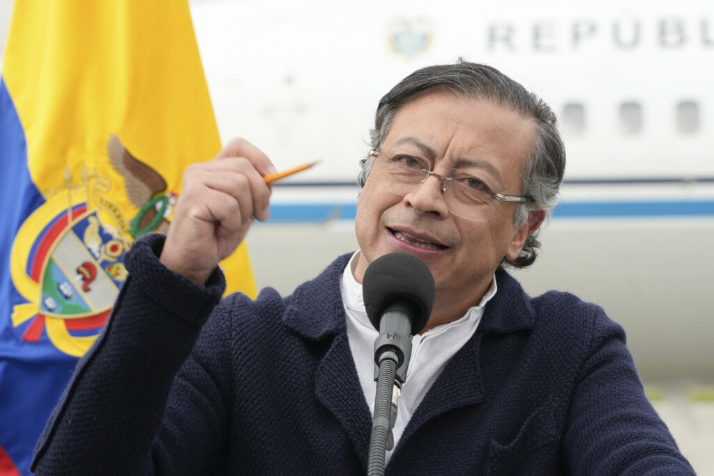 Gustavo Petro invita a Trump a Colombia para mostrarle cómo combatir las drogas sin misiles