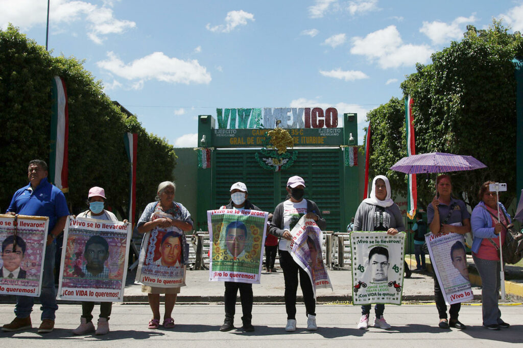 Activistas vuelven a protestar por caso Ayotzinapa en Guerrero - 4572d8dd7d0a3b1e7e738fb370af290433132970w-1024x682