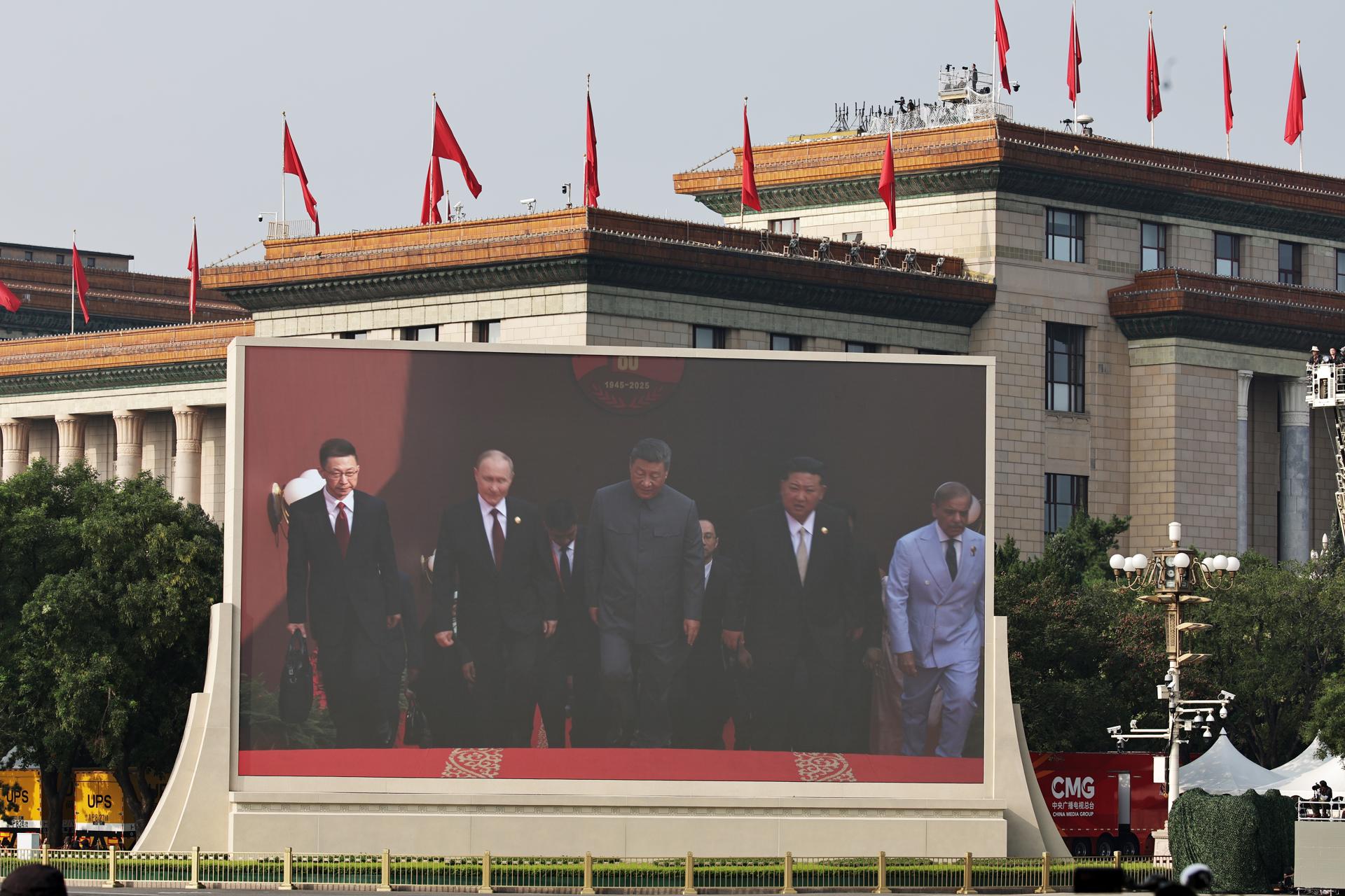 Xi inaugura junto a Putin y Kim el desfile por el fin de la Segunda Guerra Mundial
