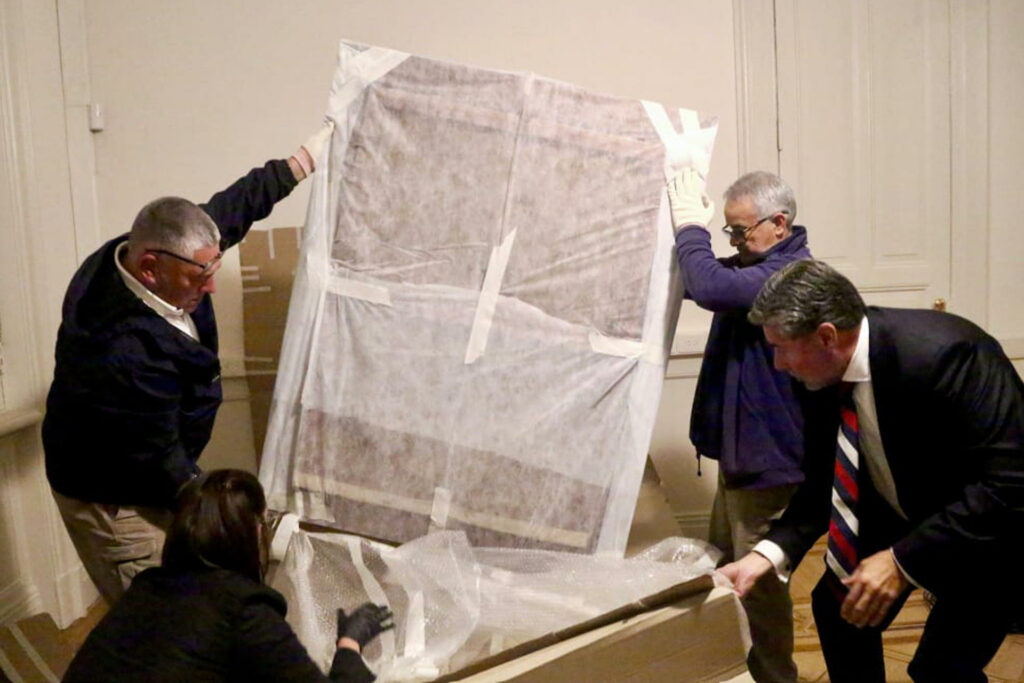 Cuadro robado por oficial nazi hallado en Mar del Plata, Argentina queda bajo custodia del Supremo - 8d30d5a04ebeadb0a19b321c874d20e66aa9bdaew-1024x683