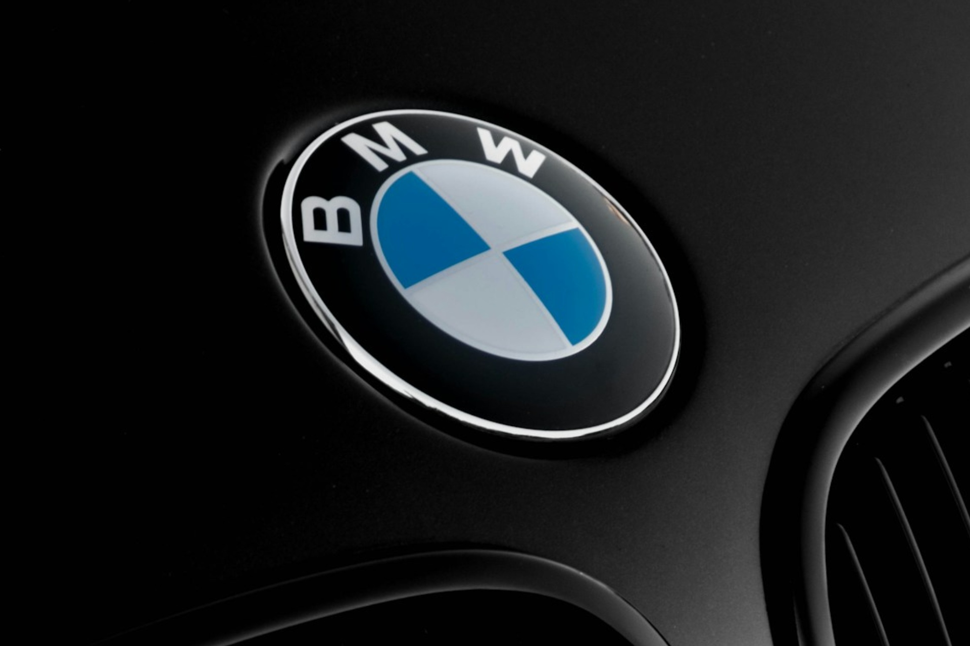 BMW llama a revisión cientos de miles de vehículos en el mundo; esta es la razón