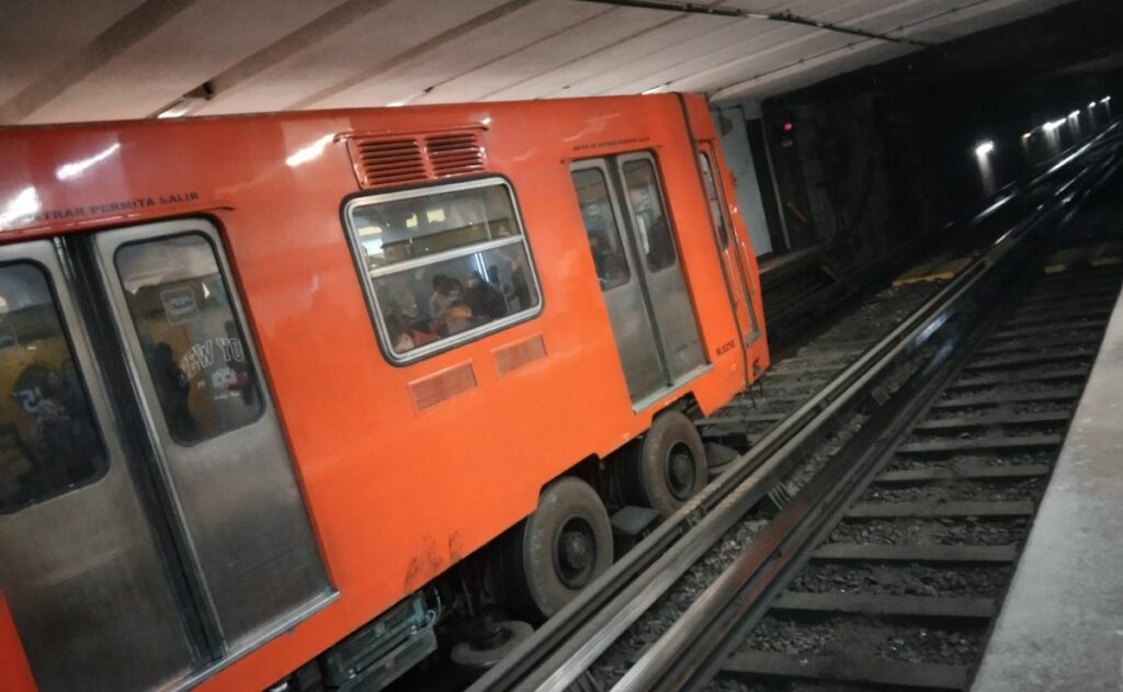 Metro CDMX inicia la semana con avance lento en cuatro líneas
