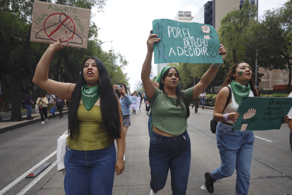 Despenalización total y accesibilidad: la lucha feminista por el aborto persiste en México - despenalizacion-total-y-accesibilidad-la-lucha-feminista-por-el-aborto-persiste-en-mexico-2-1024x683