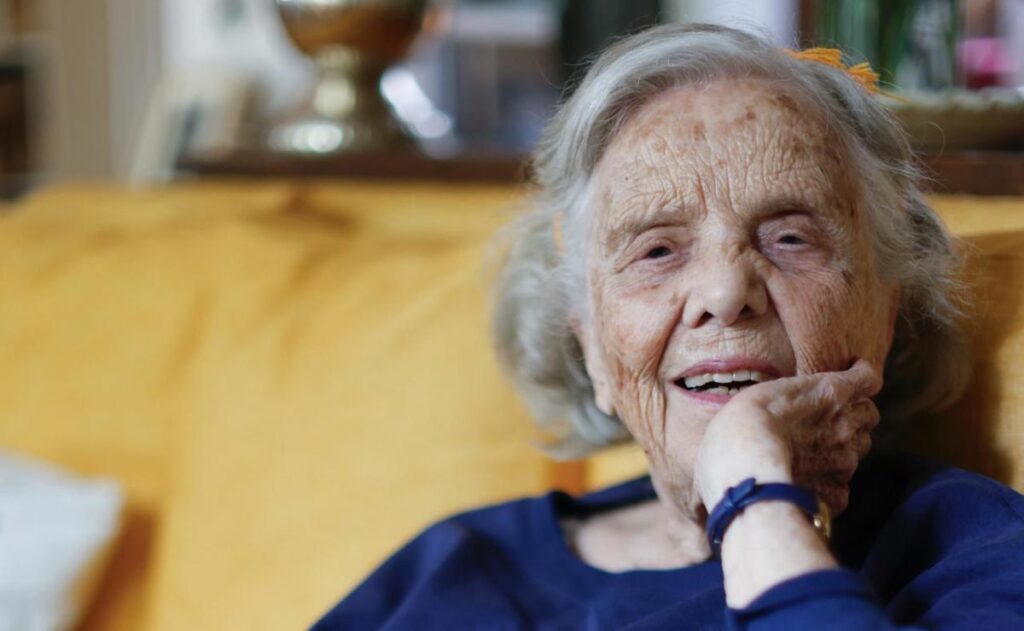 Elena Poniatowska da nombre a nueva sala del Senado en reconocimiento a su trayectoria