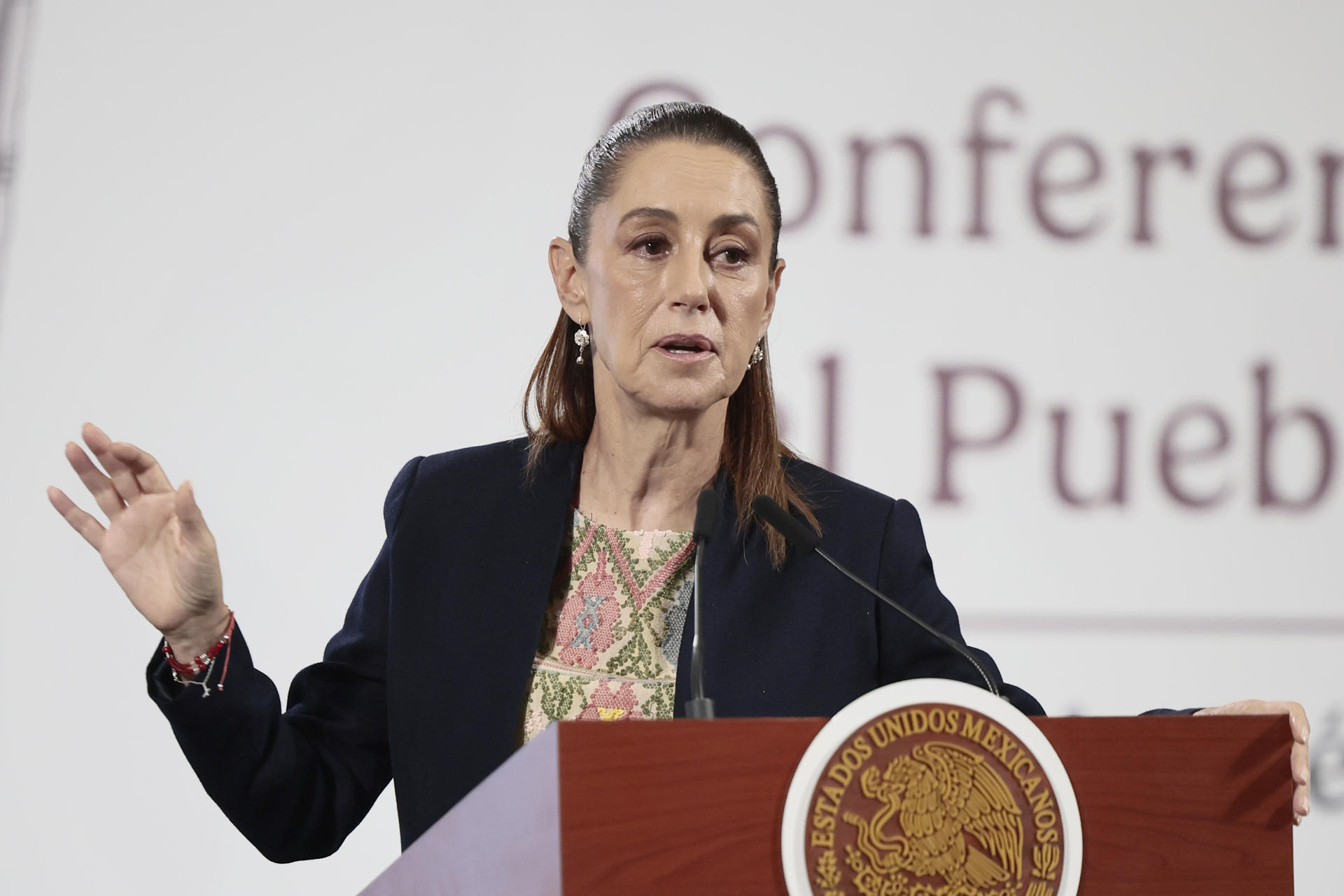 Fue Sheinbaum quien no invitó al rey de España por conflicto con AMLO