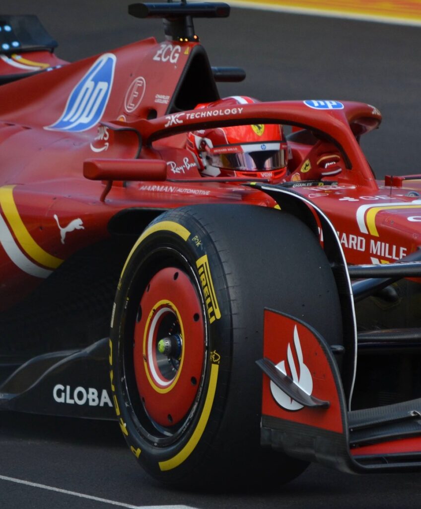Previa al Gran Premio de Singapur 2025 - foto-ferrari-848x1024