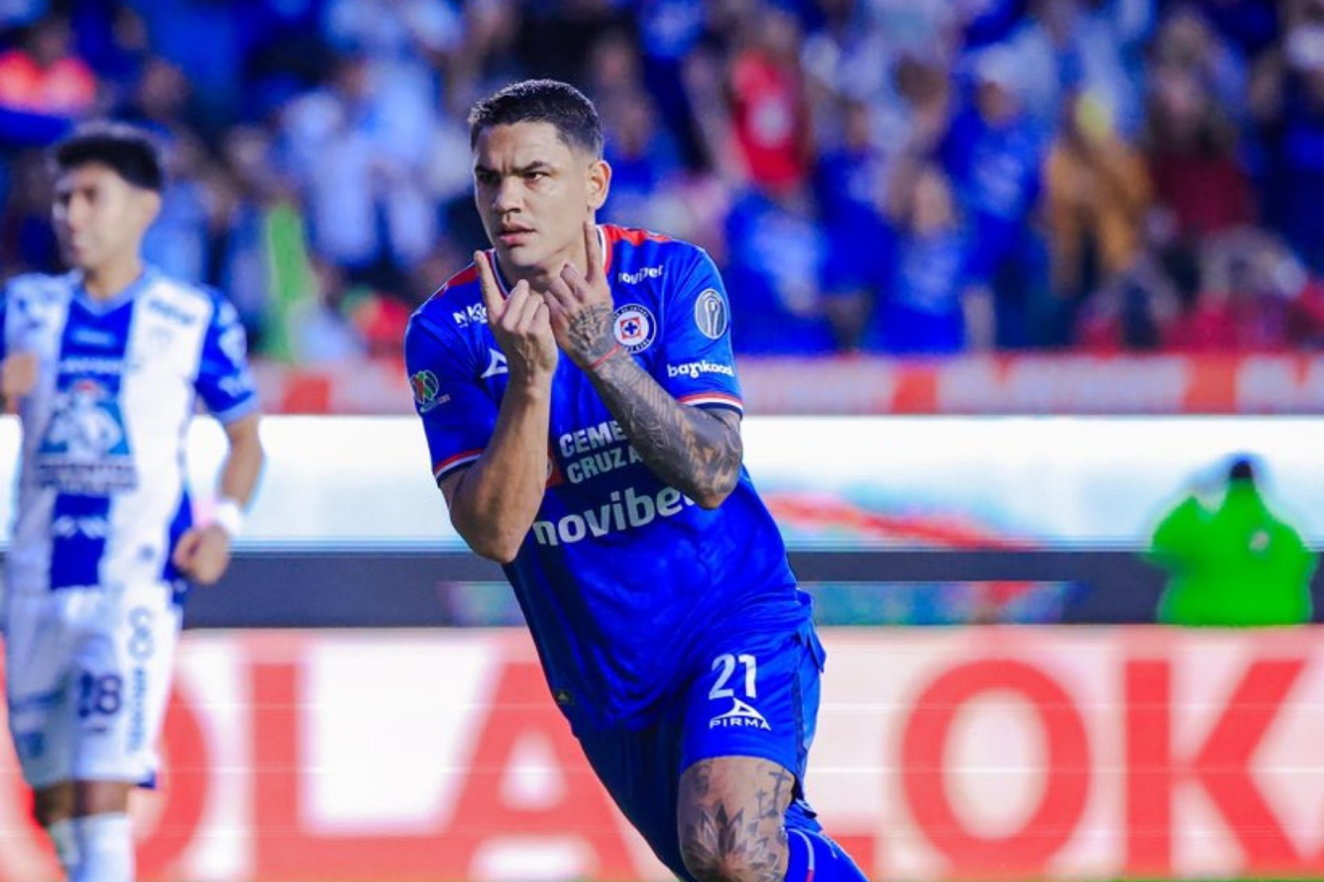 Liga MX: ‘Toro’ Fernández le da el triunfo a Cruz Azul sobre Pachuca Liga MX: ‘Toro’ Fernández le da el triunfo a Cruz Azul sobre Pachuca