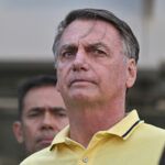 Jair Bolsonaro sufre “heridas leves” tras caída en su celda