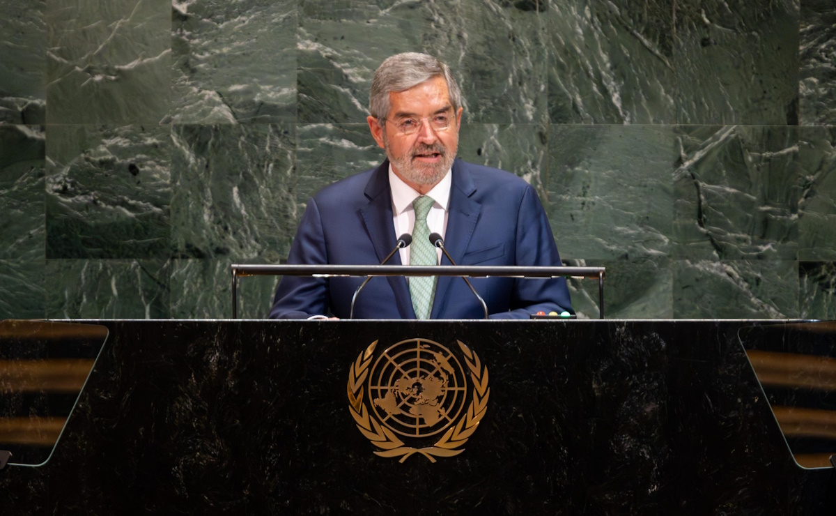 Canciller Juan Ramón de la Fuente defiende a migrantes ante la Asamblea General de la ONU Canciller Juan Ramón de la Fuente defiende a migrantes ante la Asamblea General de la ONU