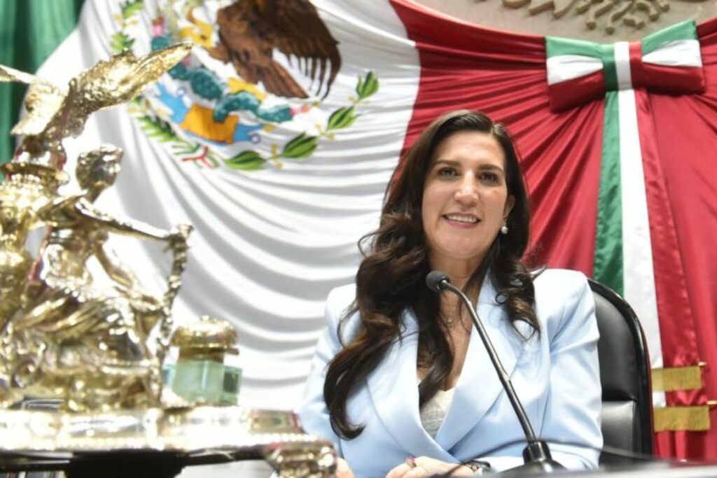 Kenia López Rabadan palomea relevo de Adán Augusto por Ignacio Mier en el Senado Kenia López Rabadan palomea relevo de Adán Augusto por Ignacio Mier en el Senado