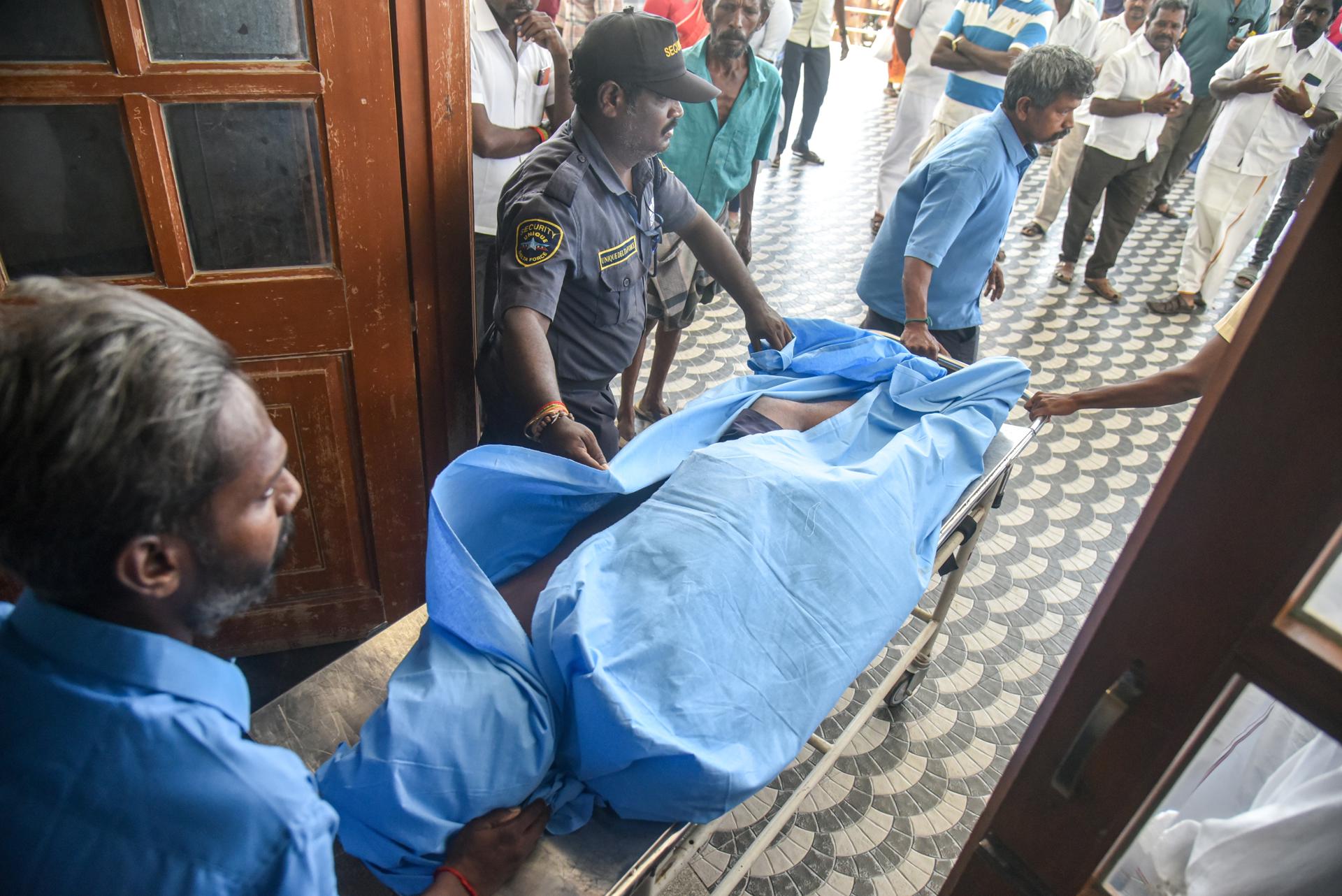 Estampida durante mitin político en India deja 40 muertos - victimas-de-estampida-durante-mitin-politico-en-india