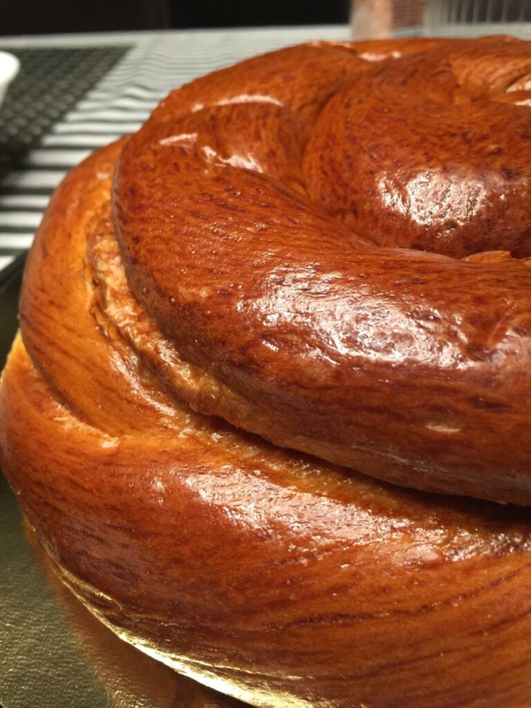 Shaná Tová Umetuká a la comunidad judía que celebra el año nuevo 5786 - whatsapp-image-2025-09-22-at-21238-pm-1-768x1024