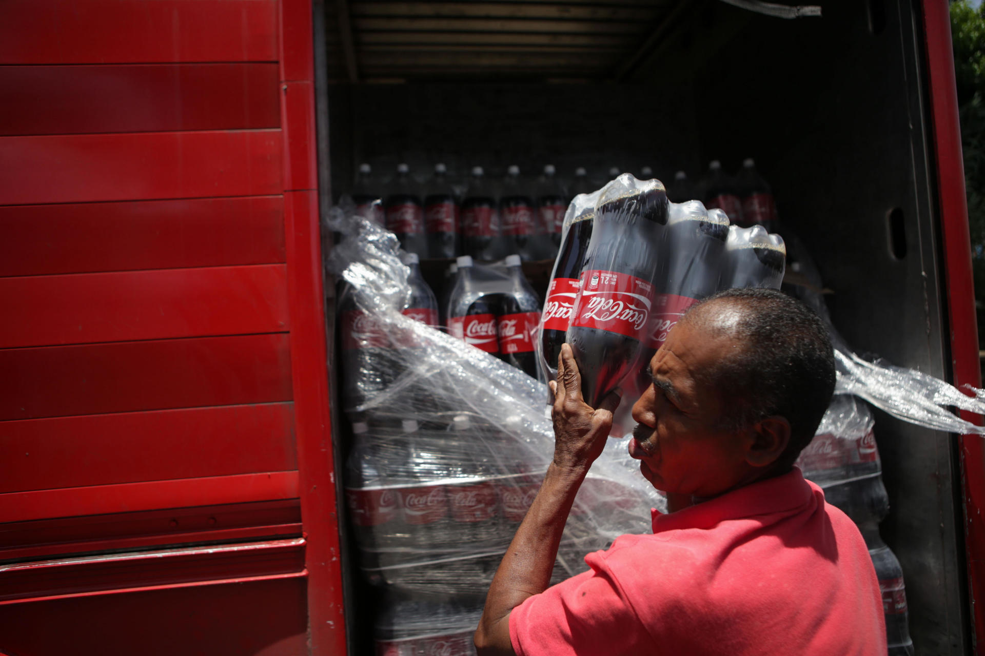 ONG celebran alza a impuesto de bebidas y tabaco en el IEPS