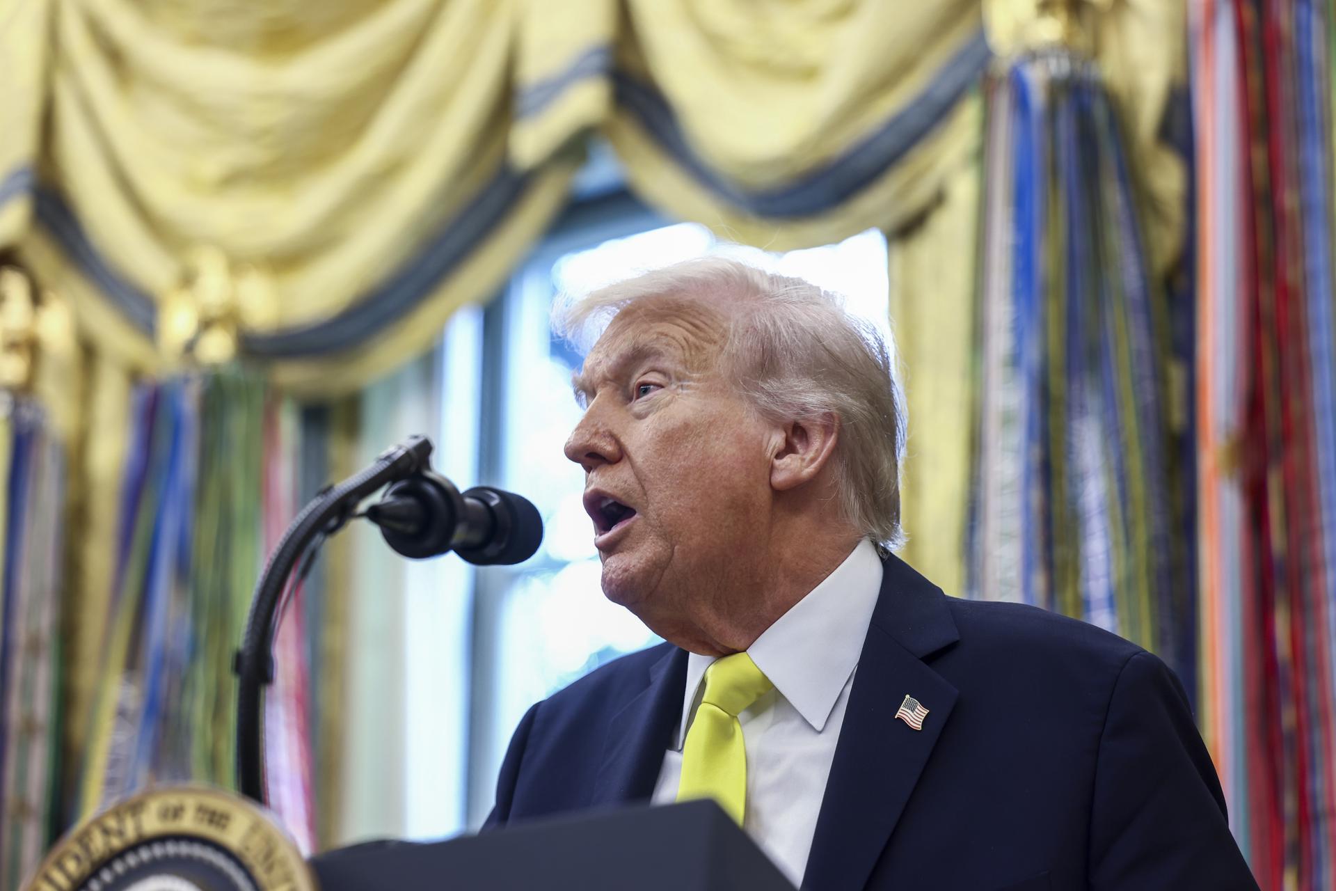 Demandan al Gobierno de Trump por “vigilancia ideológica” de redes sociales de inmigrantes