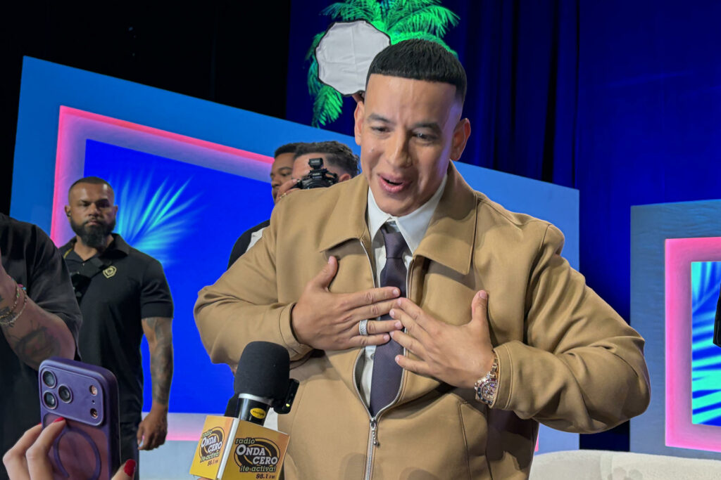 Daddy Yankee se presenta "renacido" con su nueva misión de "predicar el Evangelio" - 22eb7372a85b27fba0e3f5686e454533eb07a1daw-1024x683