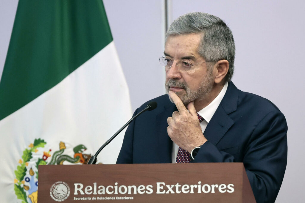 Canciller De la Fuente resalta el Plan México a integrantes del Parlamento Europeo