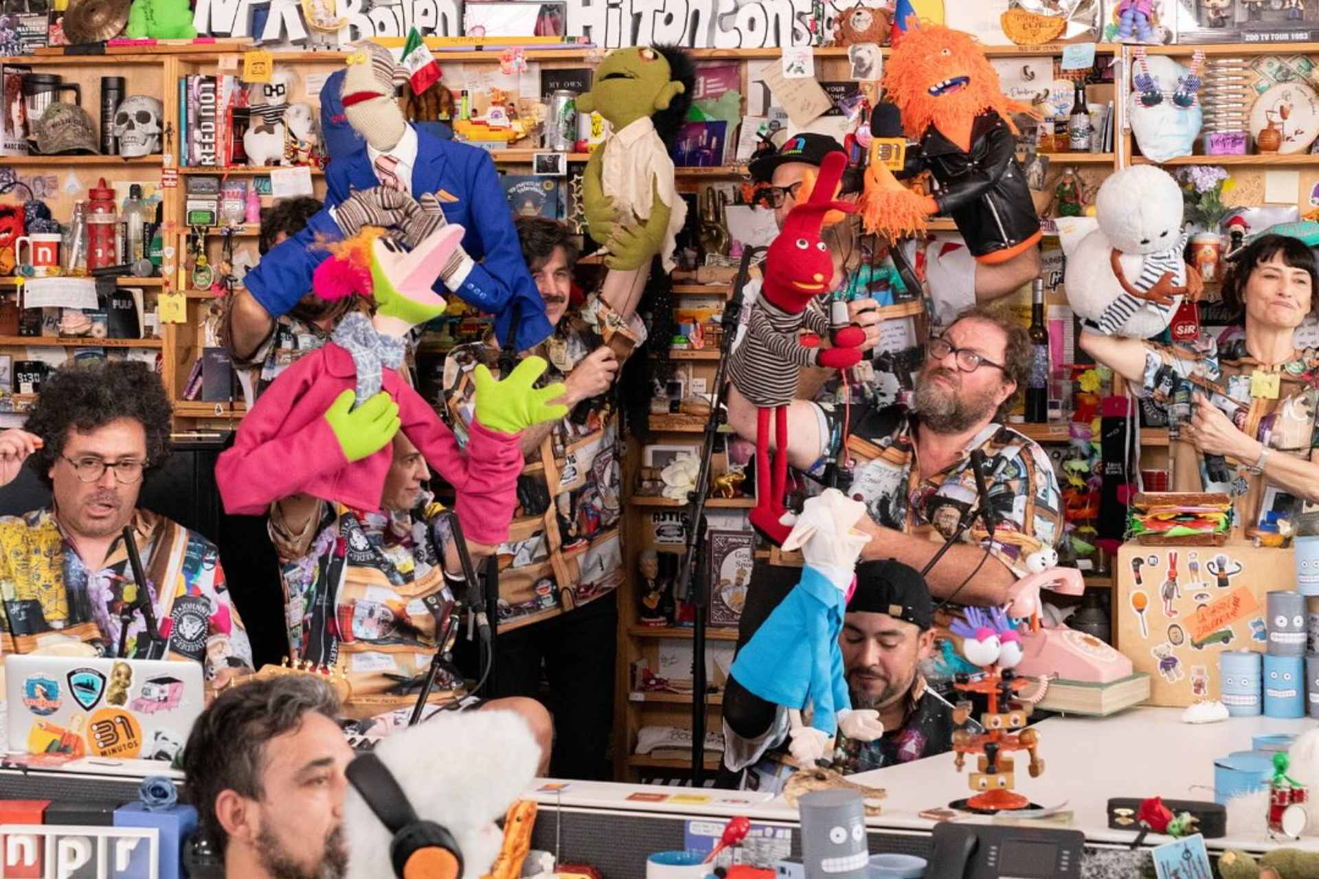 Así fue el concierto Tiny Desk de la banda de títeres 31 Minutos