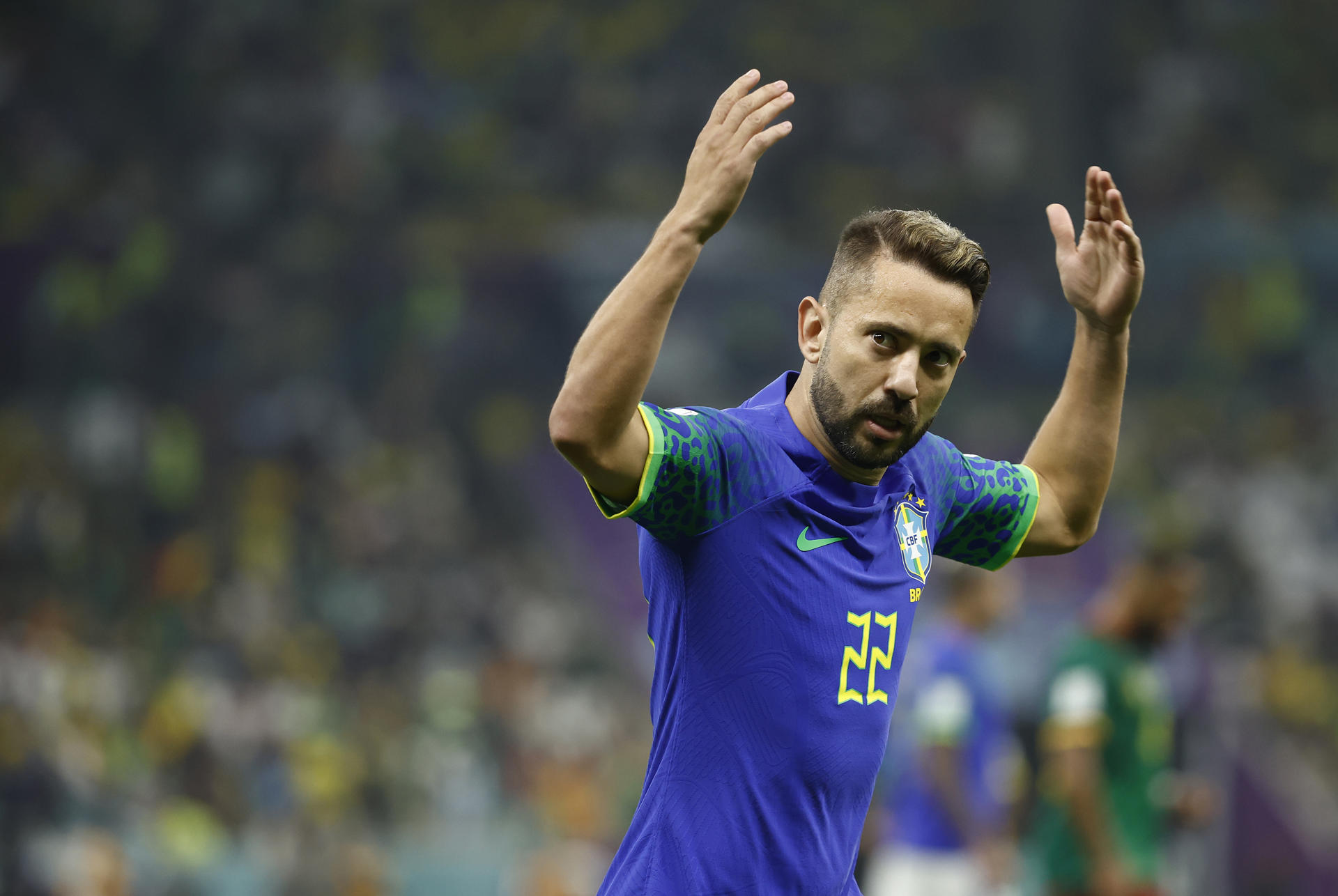 El mediapunta Everton Ribeiro, mundialista con Brasil, padece cáncer de tiroides El mediapunta Everton Ribeiro, mundialista con Brasil, padece cáncer de tiroides