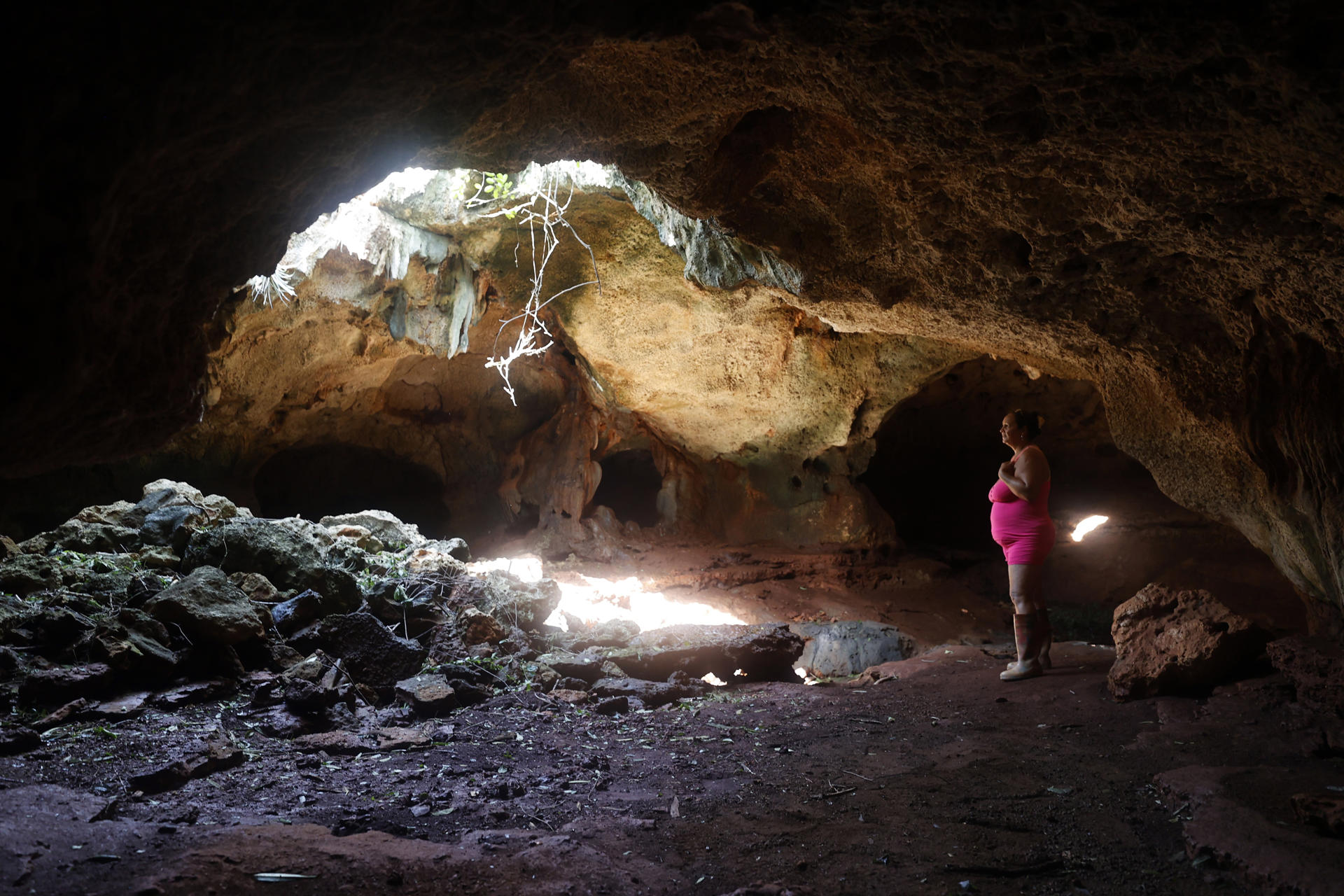 Subir al monte o esconderse en una cueva: sobrevivir a ‘Melissa’ en la “zona cero” de Cuba Subir al monte o esconderse en una cueva: sobrevivir a ‘Melissa’ en la “zona cero” de Cuba