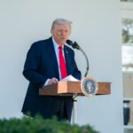 Trump dice que Petro es un “matón” y un “mal tipo” que fabrica “muchas drogas”