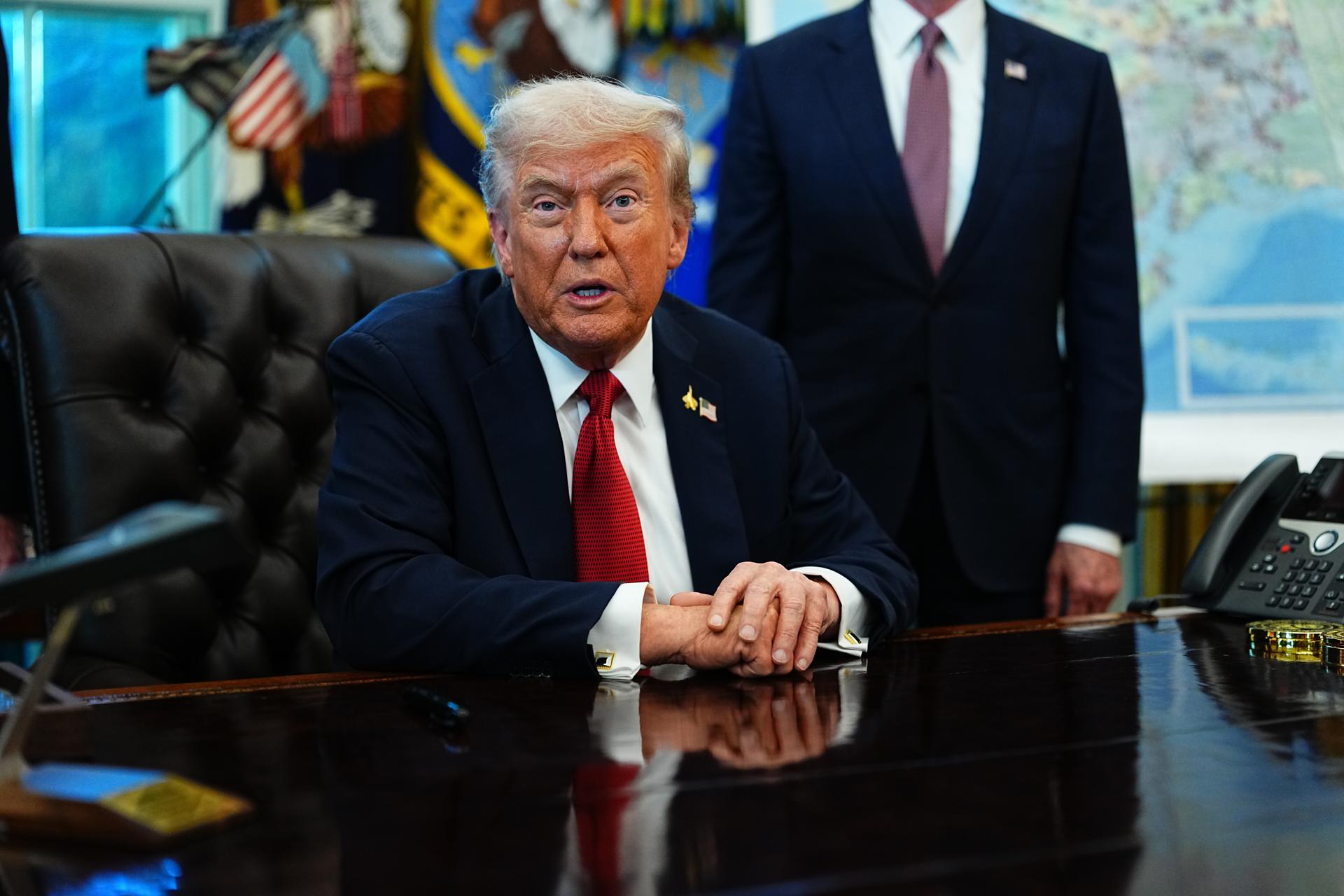 “Es una alborotadora. Debería ir al médico”: Trump arremete contra Greta Thunberg “Es una alborotadora. Debería ir al médico”: Trump arremete contra Greta Thunberg