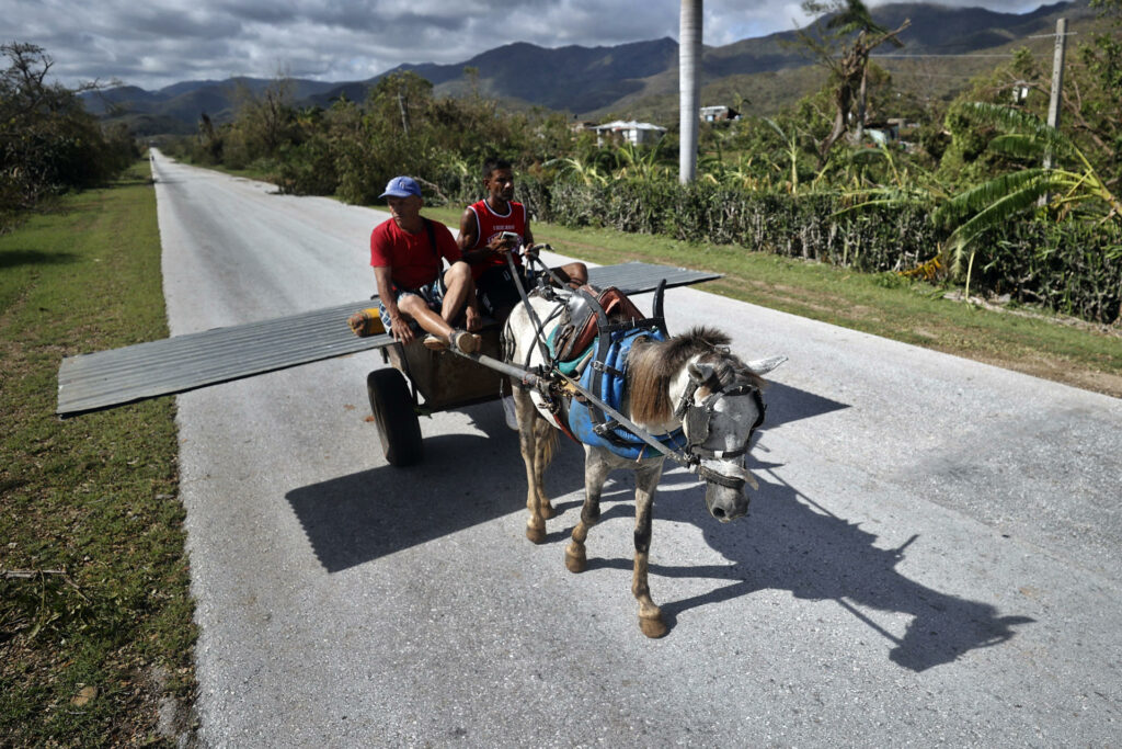 Subir al monte o esconderse en una cueva: sobrevivir a 'Melissa' en la "zona cero" de Cuba - 78e623a0a064ddfc14709bf525fc08a89f98f7f5w-1024x683