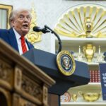 Jueza de EE.UU. bloquea despidos de Trump por cierre de Gobierno