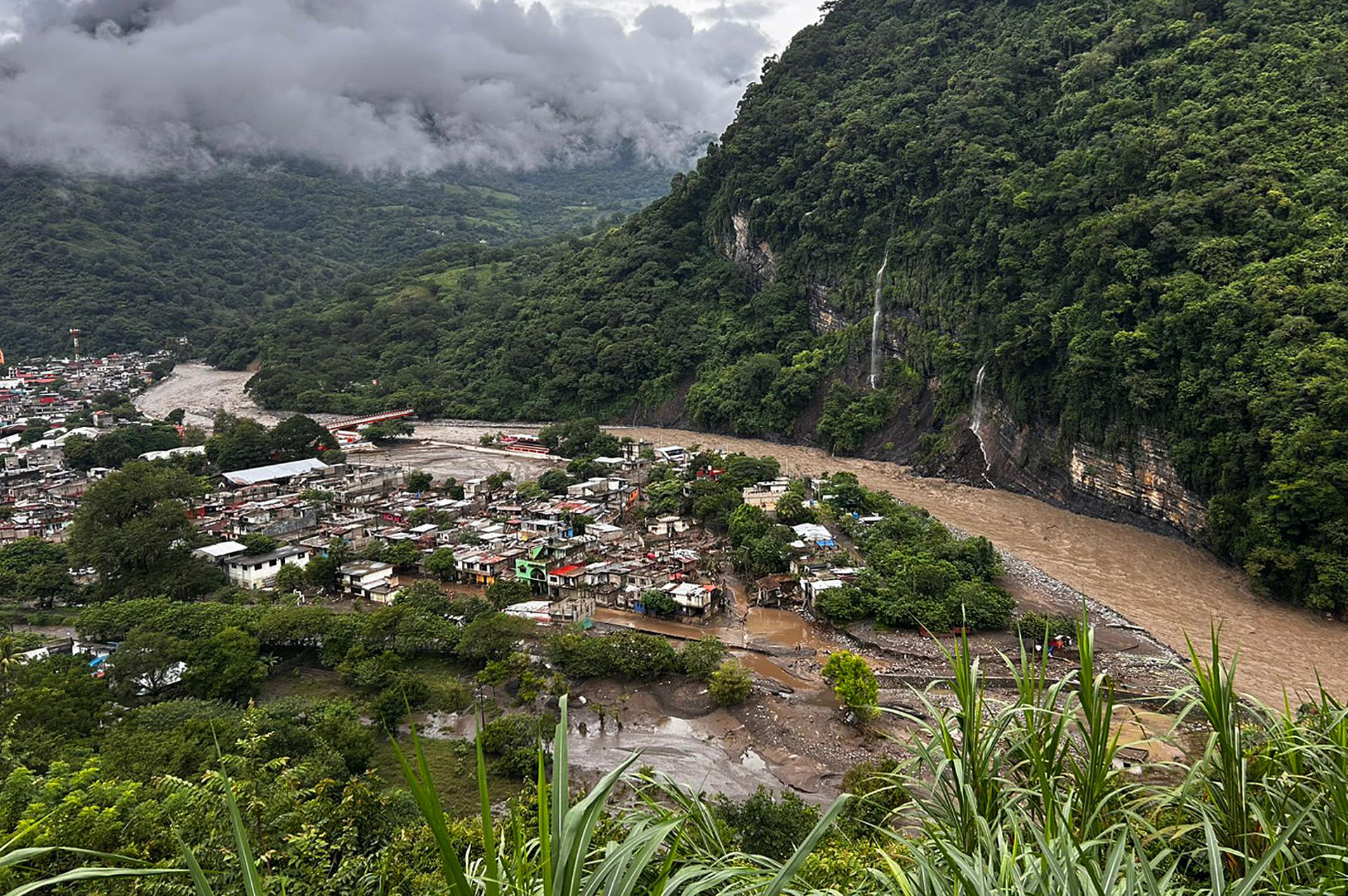 Desmienten a autoridades tras desastre ocasionado por lluvias