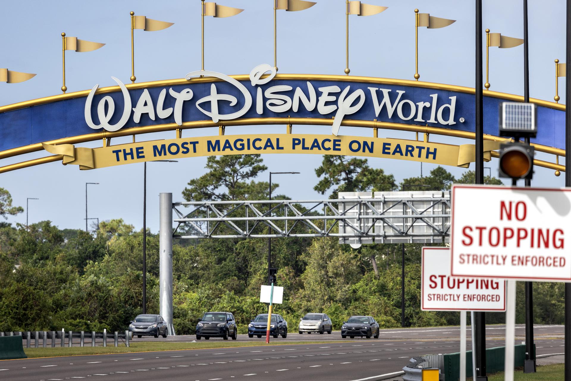 Autoridades confirman dos muertes en parque de Disney en Florida