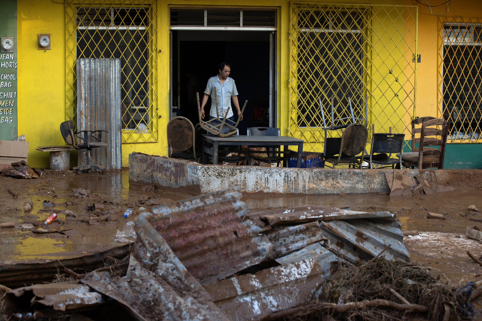 Rescatan a 29 personas aisladas por inundaciones provocadas por ‘Melissa’ en el este de Cuba Rescatan a 29 personas aisladas por inundaciones provocadas por ‘Melissa’ en el este de Cuba