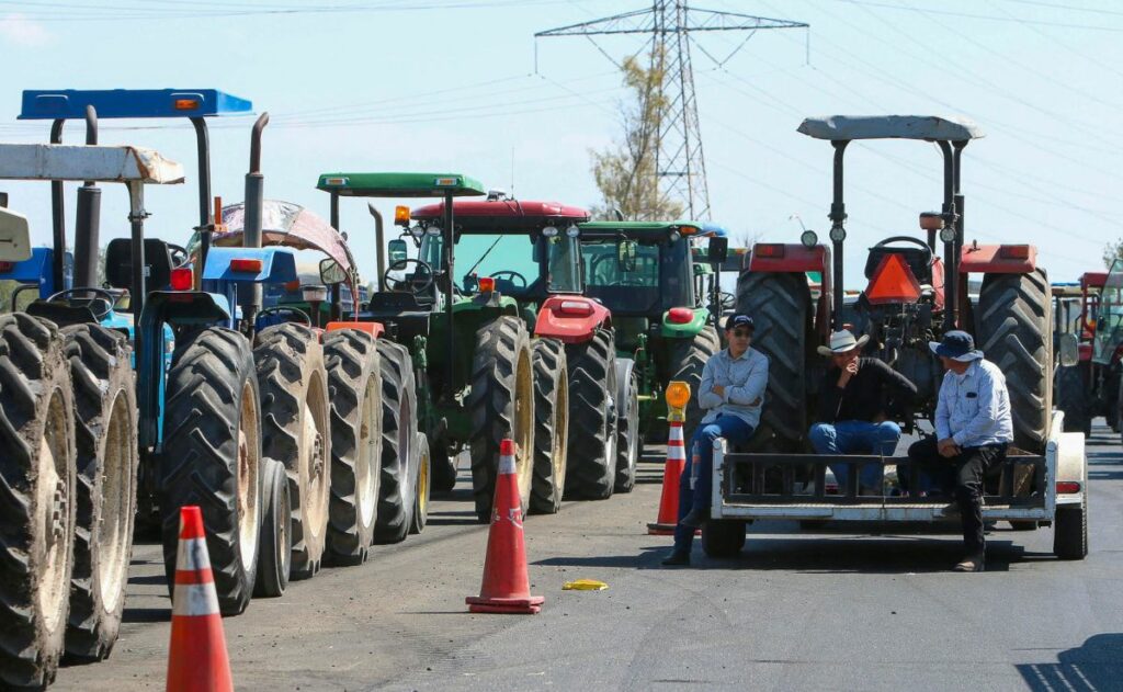 “Nos vamos a quedar”: agricultores mantendrán bloqueos si Gobierno no eleva oferta por tonelada de maíz