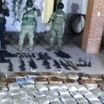Aseguran armas y una cocineta para elaborar drogas sintéticas en Jonacatepec, Morelos