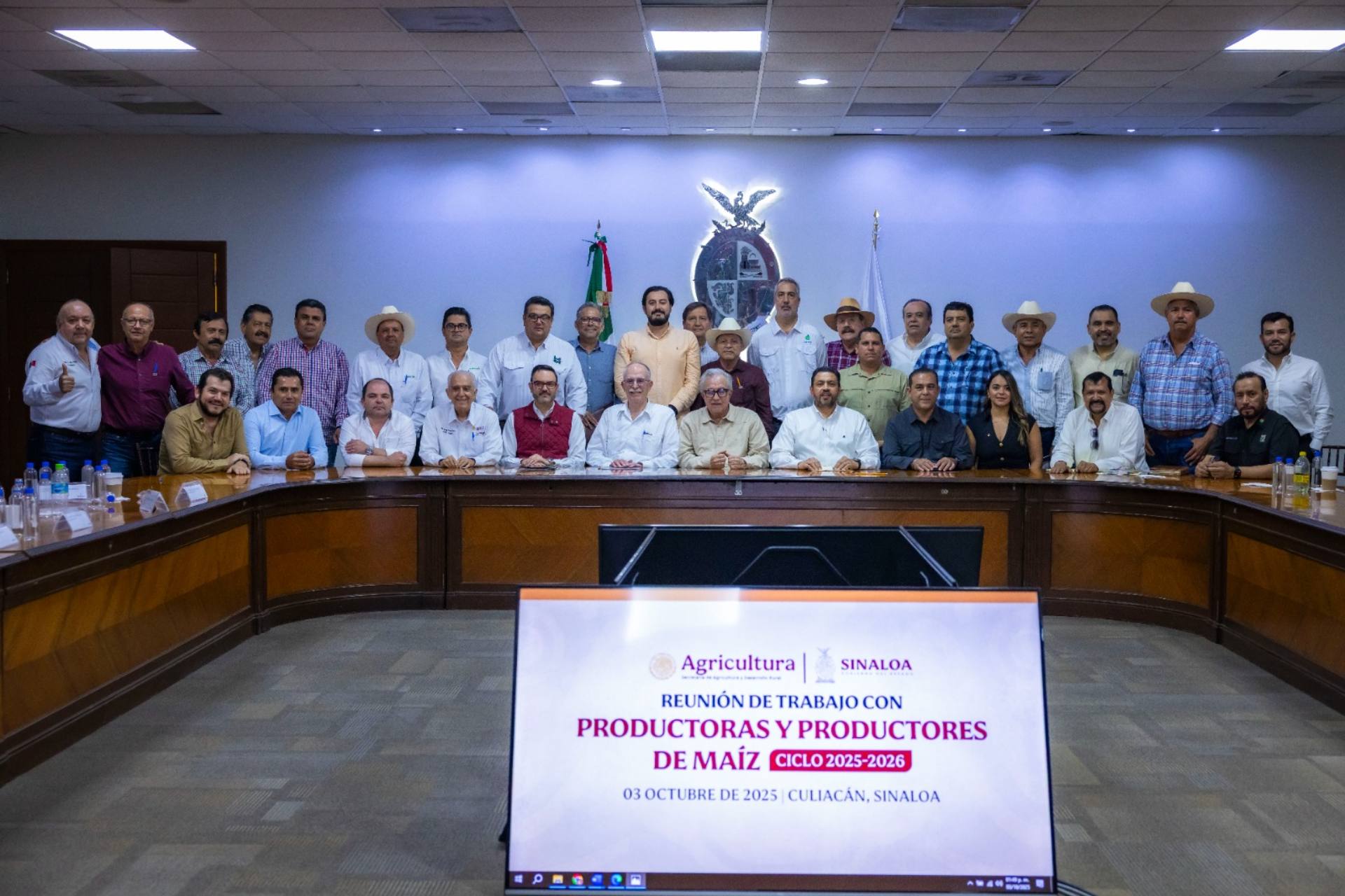 Rubén Rocha y Berdegué valoran con productores de maíz las óptimas condiciones de comercialización para 2026 Rubén Rocha y Berdegué valoran con productores de maíz las óptimas condiciones de comercialización para 2026
