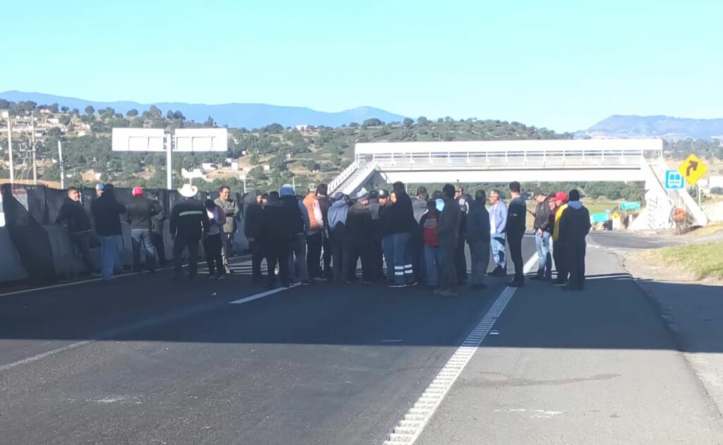 Estas son las carreteras que siguen bloqueadas por agricultores