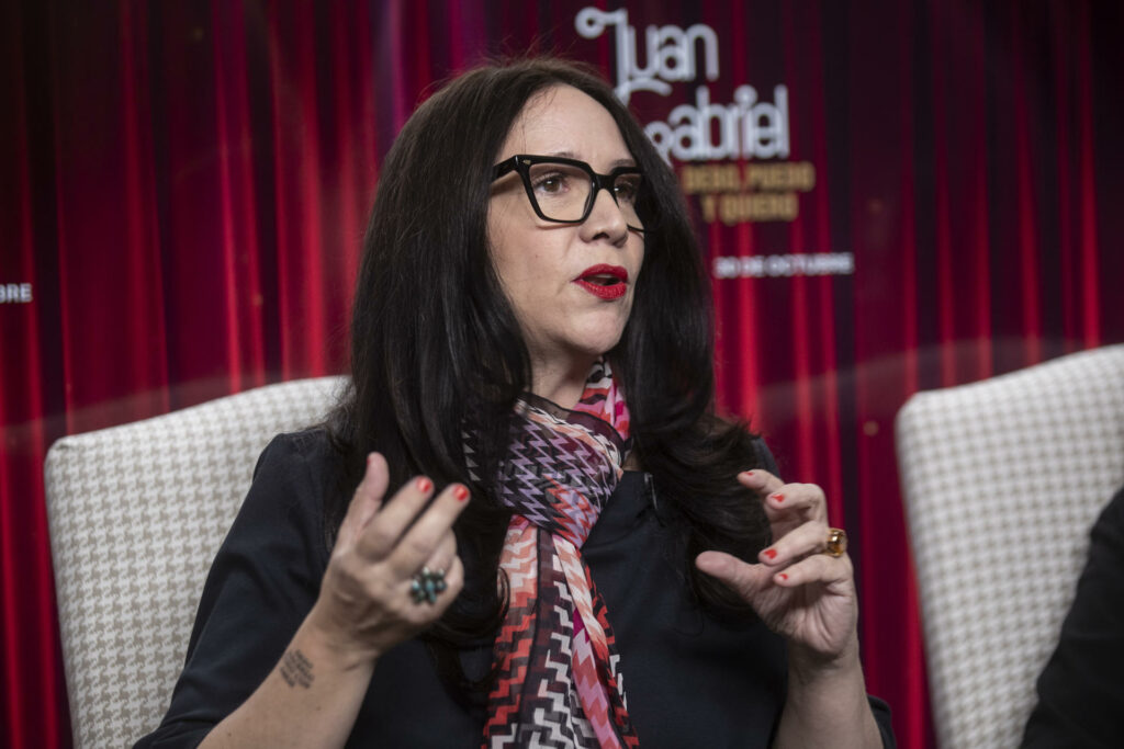 Netflix lanza serie acerca de Juan Gabriel con imágenes que grabó durante cuarenta años - c497160bf4fa16e27173b7729447baab0747d3dbw-1024x683