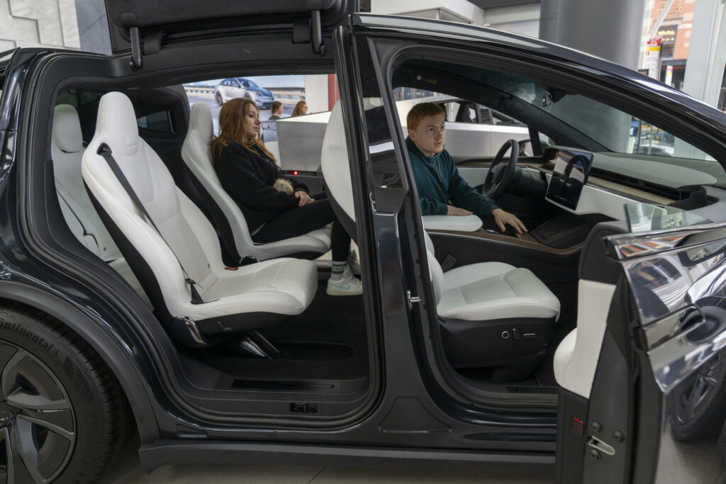 Los beneficios de Tesla caen en el tercer trimestre un 37%, a mil 373 millones de dólares - c8c47d790c2dd7399ef1489853ef8b68ccd89571w-1024x683