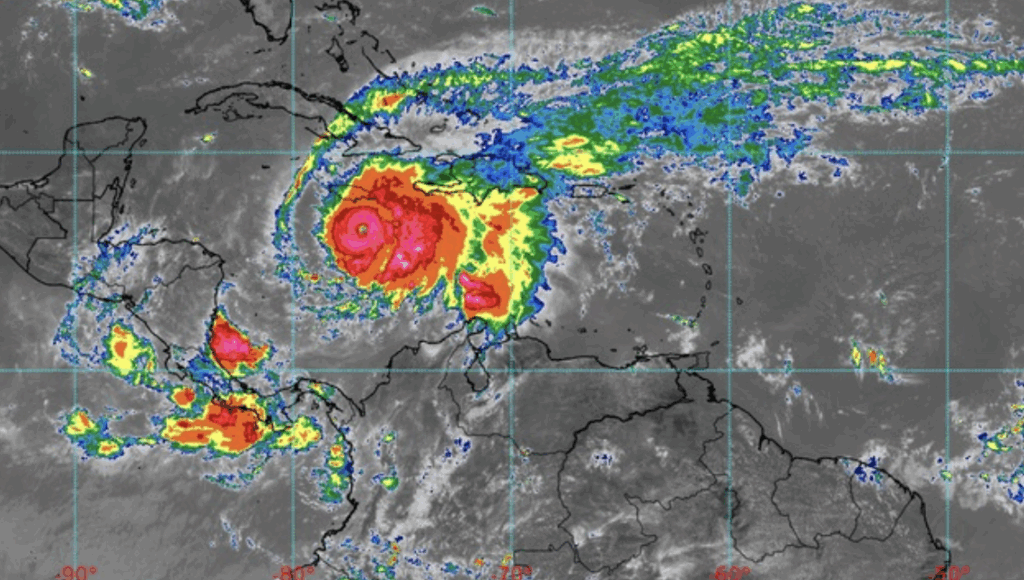 Los cinco huracanes de categoría 5 más devastadores en el Atlántico - captura-de-pantalla-2025-10-26-a-las-123052-p-m-1024x580