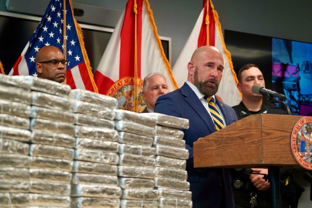 Aseguran en Florida 173 kilos de cocaína que venía desde la frontera con México