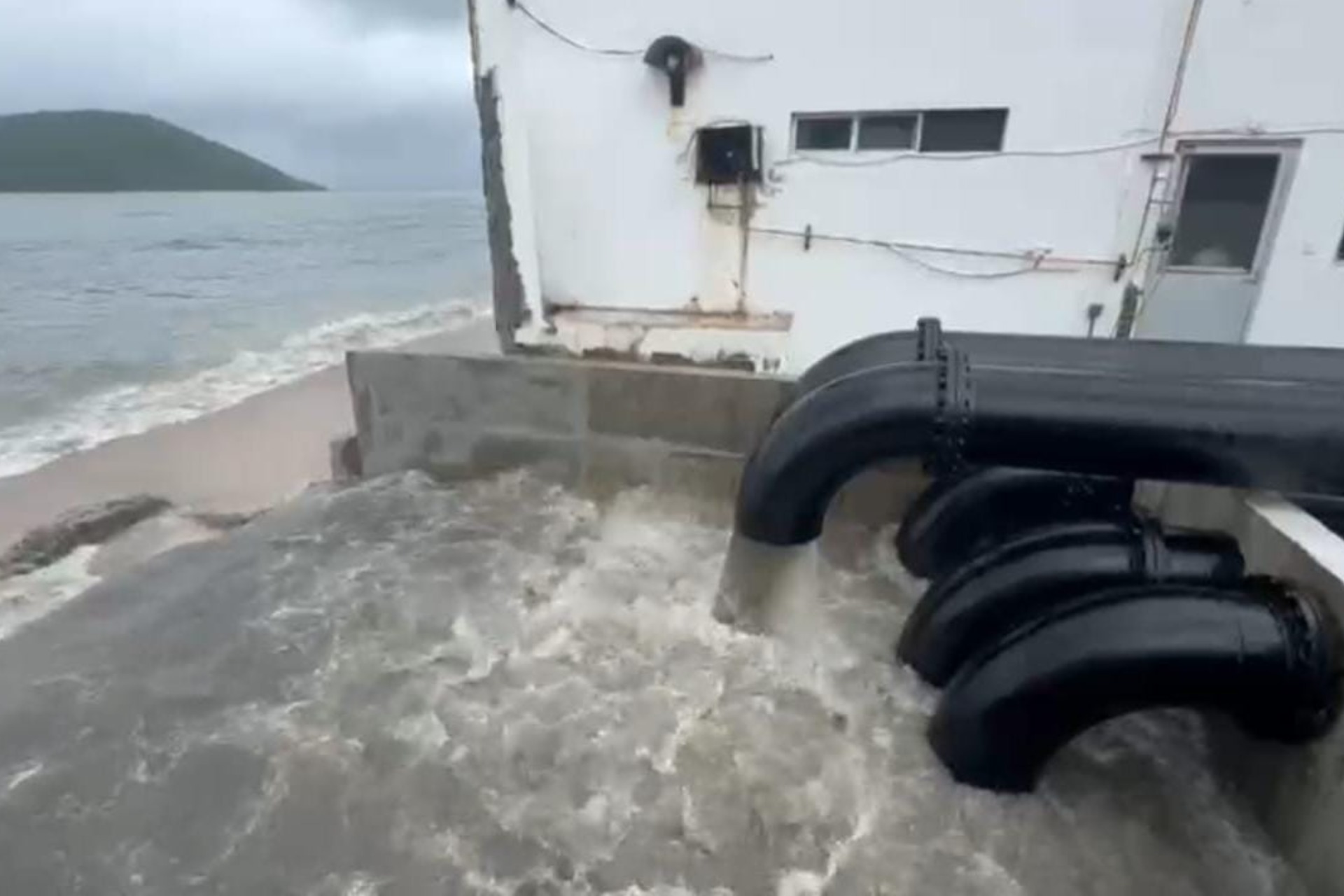 Ponen en marcha obra de drenaje pluvial y cárcamo en Mazatlán, Sinaloa, para evitar inundaciones Ponen en marcha obra de drenaje pluvial y cárcamo en Mazatlán, Sinaloa, para evitar inundaciones
