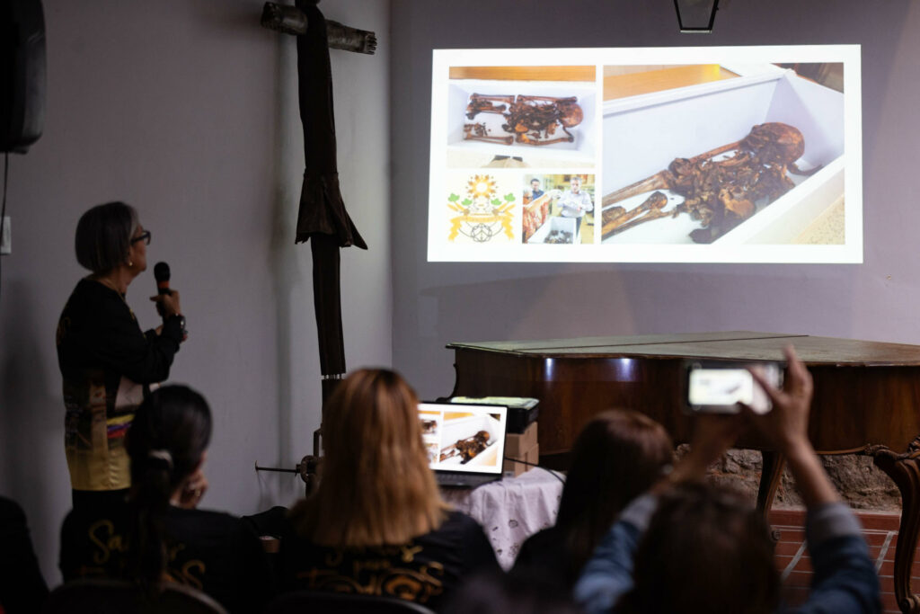 Las curiosidades del santo venezolano José Gregorio Hernández a través de sus reliquias - ee7267586a17e611804d7c4cdd057f1b3bab1e3cw-1024x683