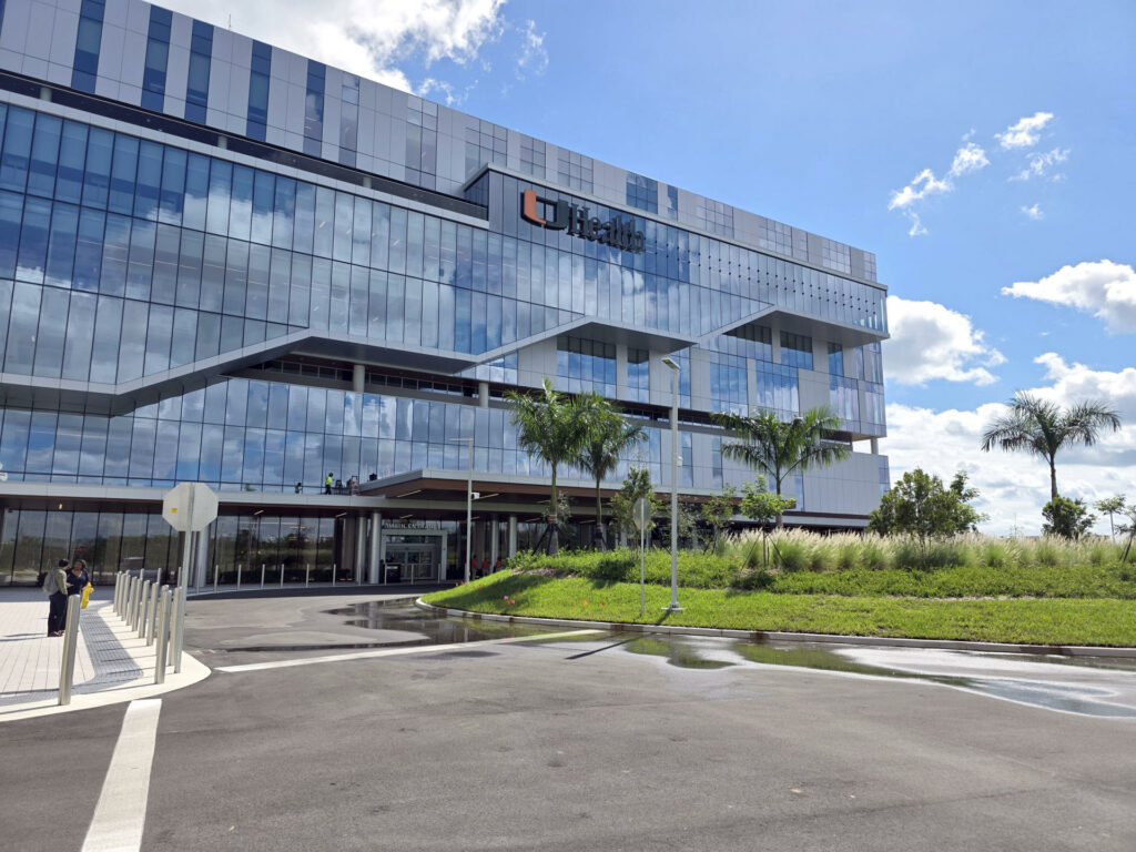 Un nuevo centro de salud en Miami incorpora IA "desde la consulta" - f9415bd1a19427e7a9d0e8e9117ad1ad6b6ae4bew-1024x768