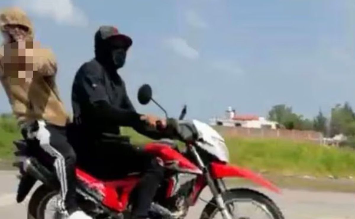 Video: Disparan contra hombre que denunciaba baches en vivo; “me estoy muriendo”, dijo Video: Disparan contra hombre que denunciaba baches en vivo; “me estoy muriendo”, dijo