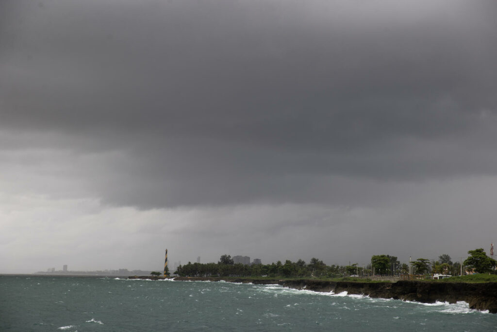 Huracán “Melissa” sube a categoría 2 con pronósticos de rápido fortalecimiento