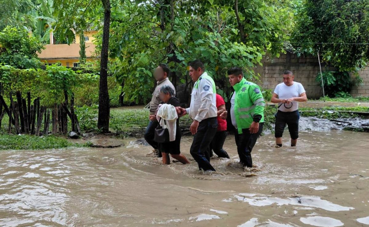 Lluvias en Veracruz dejan un policía muerto y causan severas inundaciones