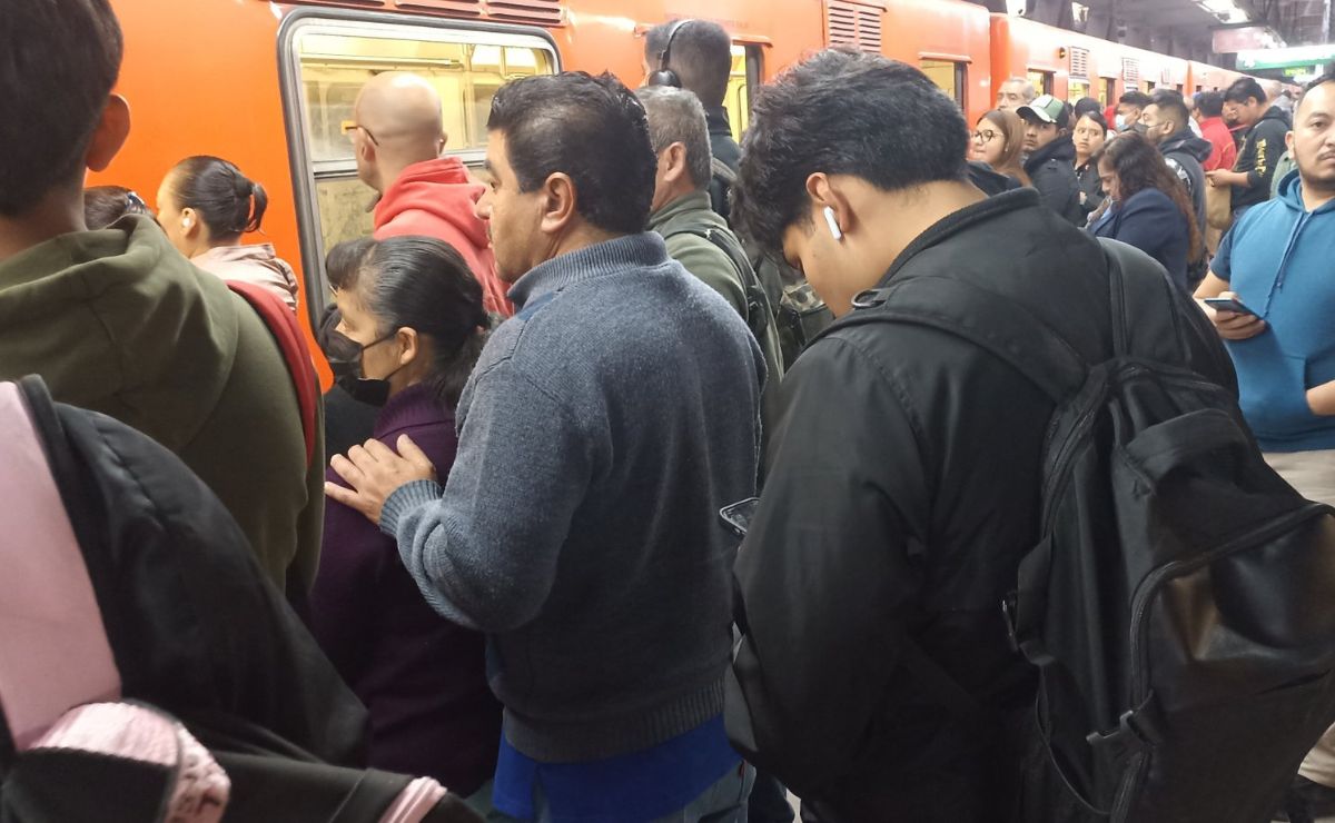 Metro CDMX inicia la semana con retrasos en el servicio
