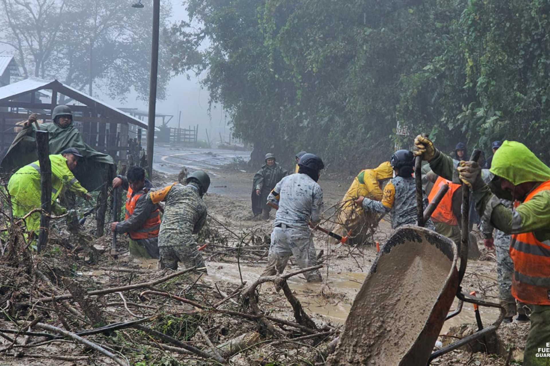 Van 70 muertos y 72 desaparecidos por las lluvias en cinco estados
