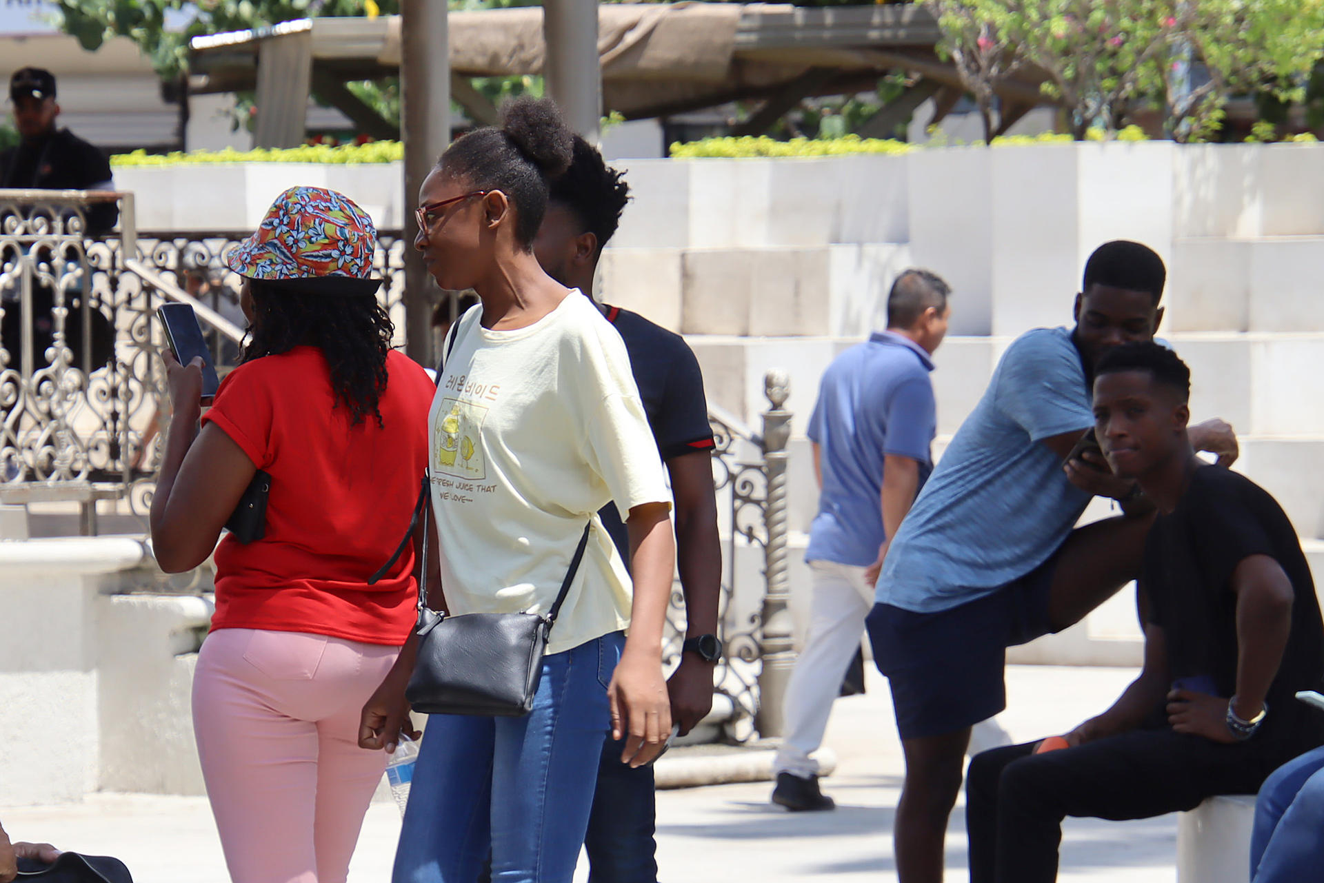 Migrantes centroamericanos se refugian en México ante extorsión y violencia en casa